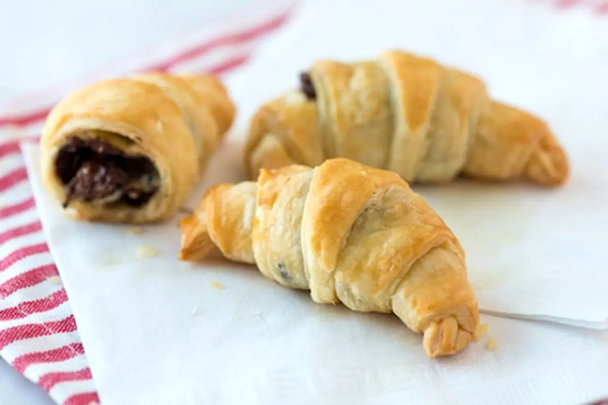 رول شکلاتی؛ این پیچ پیچی های خوشمزه