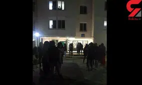 دانشجویان وحشت زده از زلزله در حیاط خوابگاه دانشگاه خوابیدند +عکس