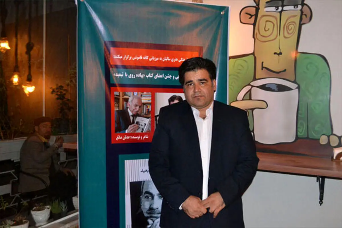 خوشحالم اشعارم به زبانی ترجمه شده که خیام و سعدی در آن سروده‌اند