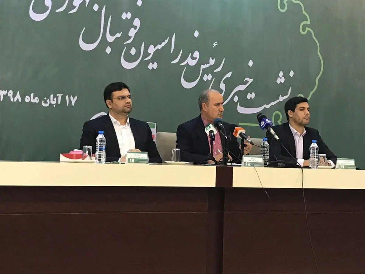 تاج: ویلموتس مربی پروازی نیست