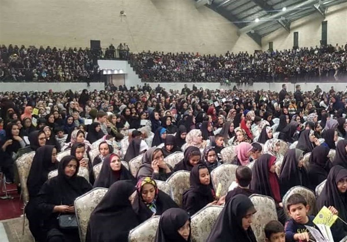 جشن ۱۰ هزار نفری یاوران امالمؤمنین حضرت خدیجه کبری(س) در قم برگزار شد