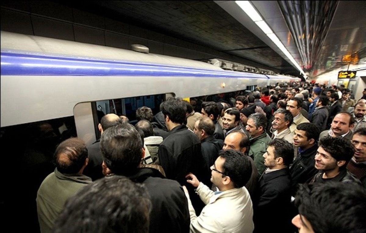مترو خط ۲ مترو تهران از کار افتاد / سرگردانی مسافران خط ۵ در ایستگاه ارم سبز
