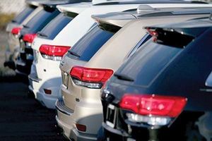 نهادهای نظارتی دستور توقف ترخیص ۱۰۴۸ خودرو را صادر کردند