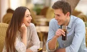 چه میزان از رابطه‌هایمان در قبل از ازدواج را به همسرمان بگوییم؟