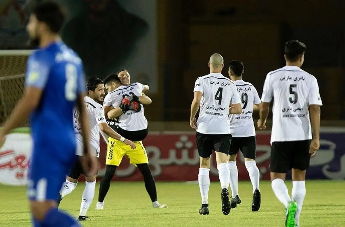 گل مالکی، تقدیم به گلر گرجستانی