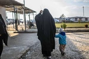 زن داعشی خواستار بازگشت به آمریکا شد/پامپئو: او تروریست است