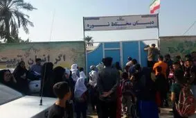 مرد معتاد باعث تعطیلی یک مدرسه در آبادان شد + عکس‌ها