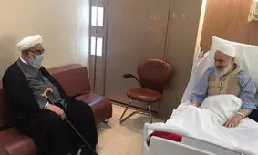 عیادت رییس دفتر مقام معظم رهبری از امام جمعه قم +عکس