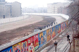 فیلم| دیوار برلین چرا فرو ریخت؟