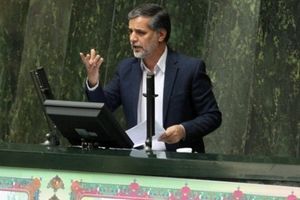 نقوی حسینی: آقای روحانی! مبارزه با فساد را از برادر خودتان شروع کنید