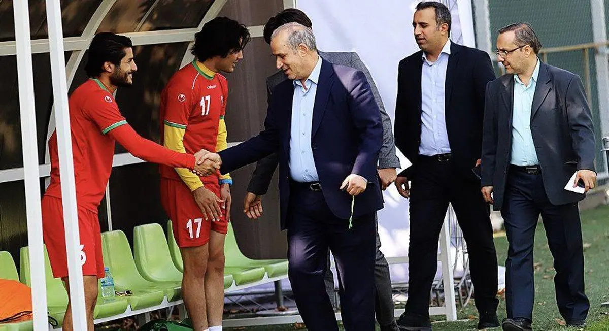 تاج پیش از سفر به امیدها سر زد