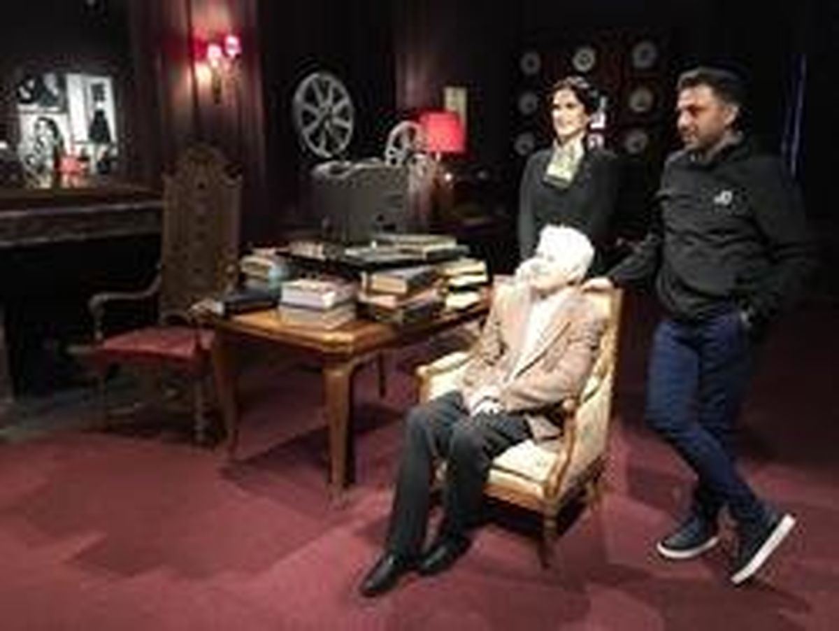امیر تاجیک با موبایل از زندگی چارلی چاپلین مستند ساخت
