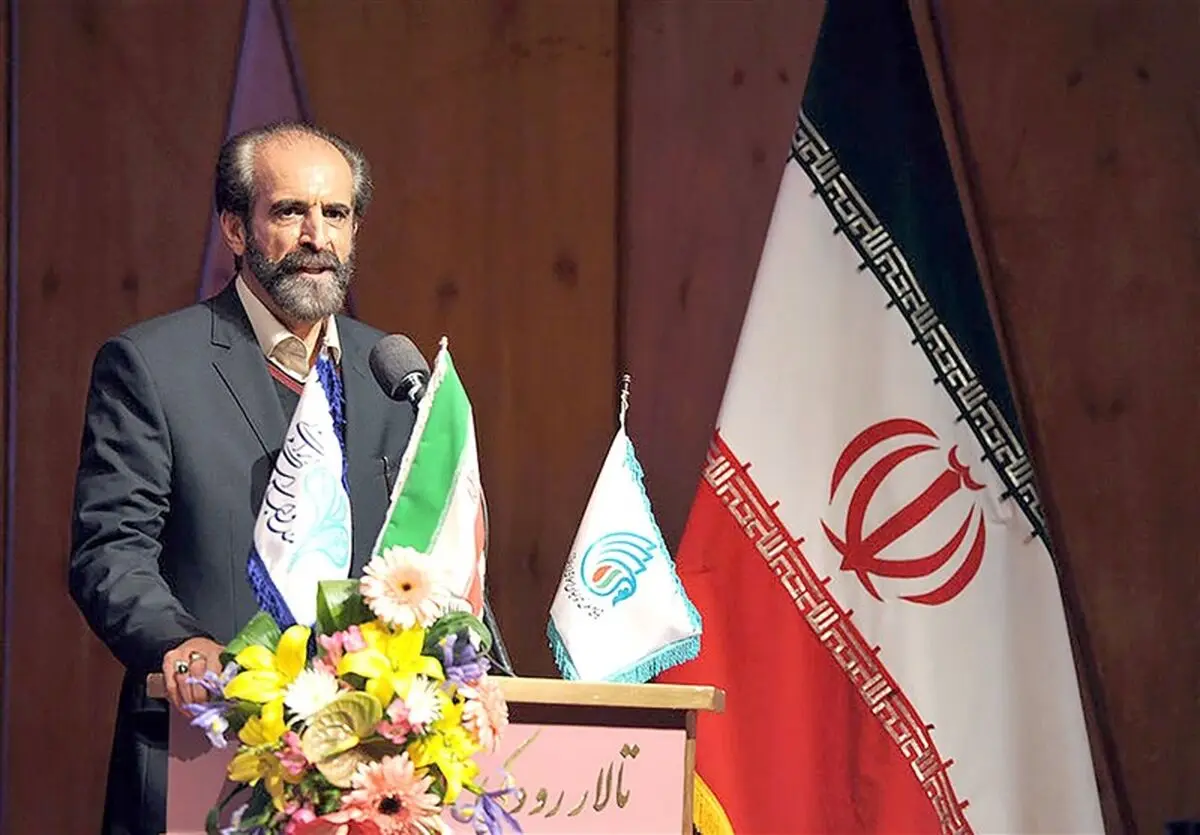 قاچاق پوشاک خارجی ۳۸۵هزار نفر را بیکار کرد/مردم با خرید پوشاک ایرانی به تحقق اقتصاد مقاومتی کمک کنند
