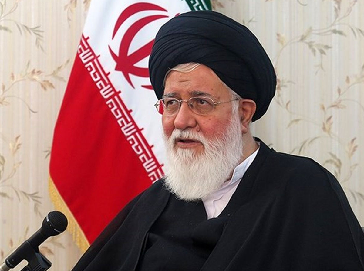 علمالهدی: معلوم بود که هدف اصلی درگیریهای عراق و لبنان، انقلاب اسلامی است / جریان های خارجی خودشان اقرار کردند که ما پول خرج کردیم