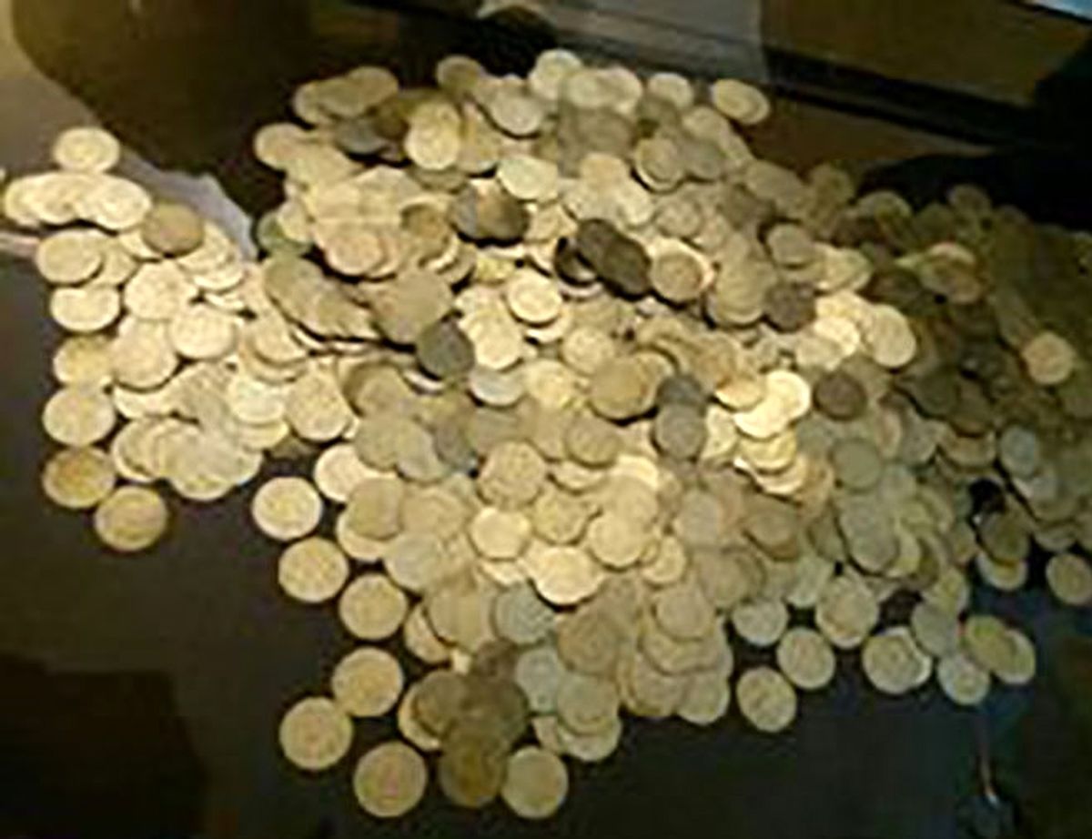 کشف بیش از ۲ هزار سکه عتیقه در مشهد / ۵ متهم دستگیر شدند