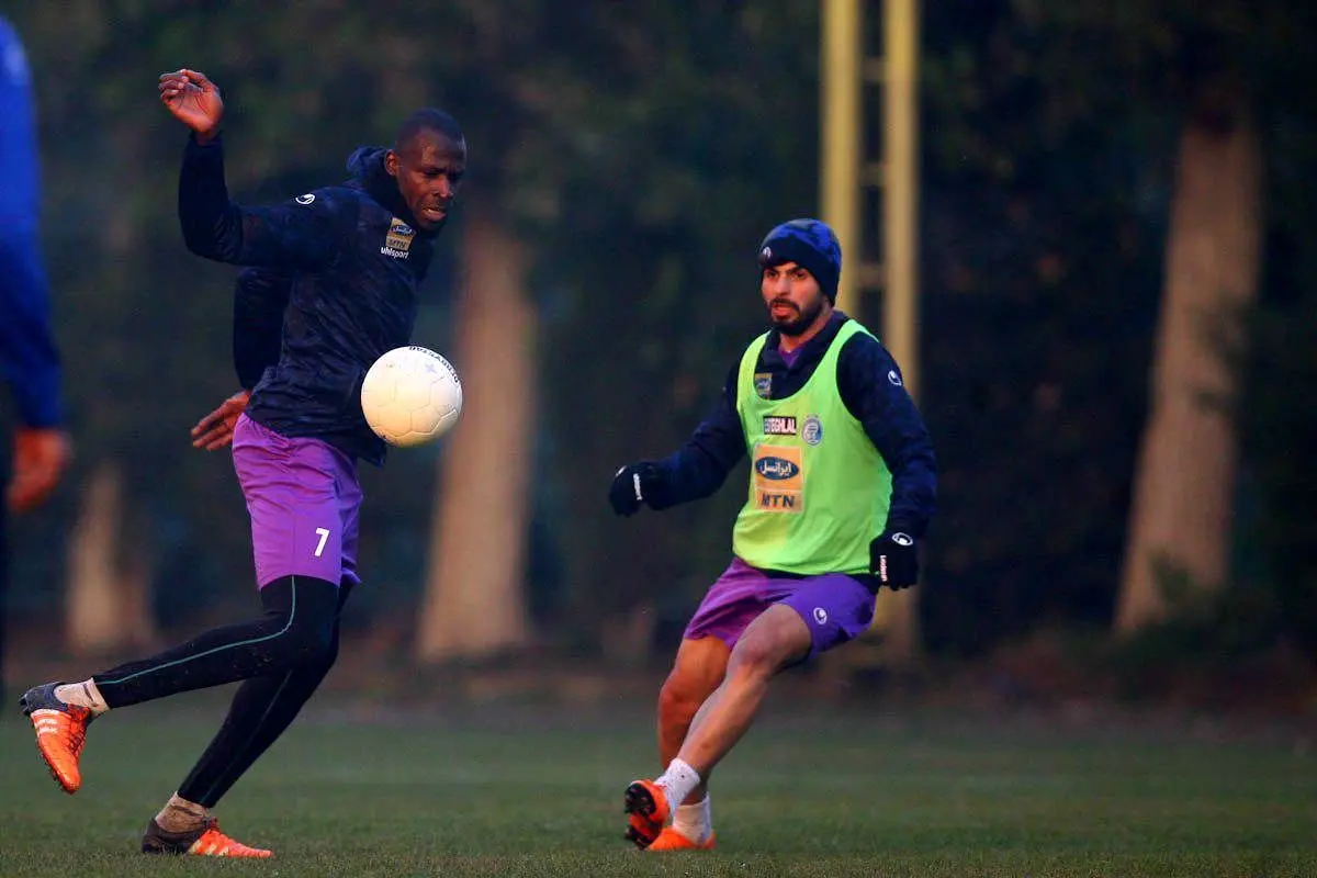 دیاباته، تمرین آقای گلی در انقلاب