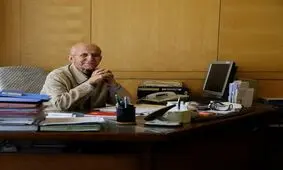 عضو جبهه پایداری: اصولگرایان به لیست مشترک نمی‌رسند / برخی اصولگرایان وسط لحاف می‌خوابند که هم این وری باشند هم آن وری