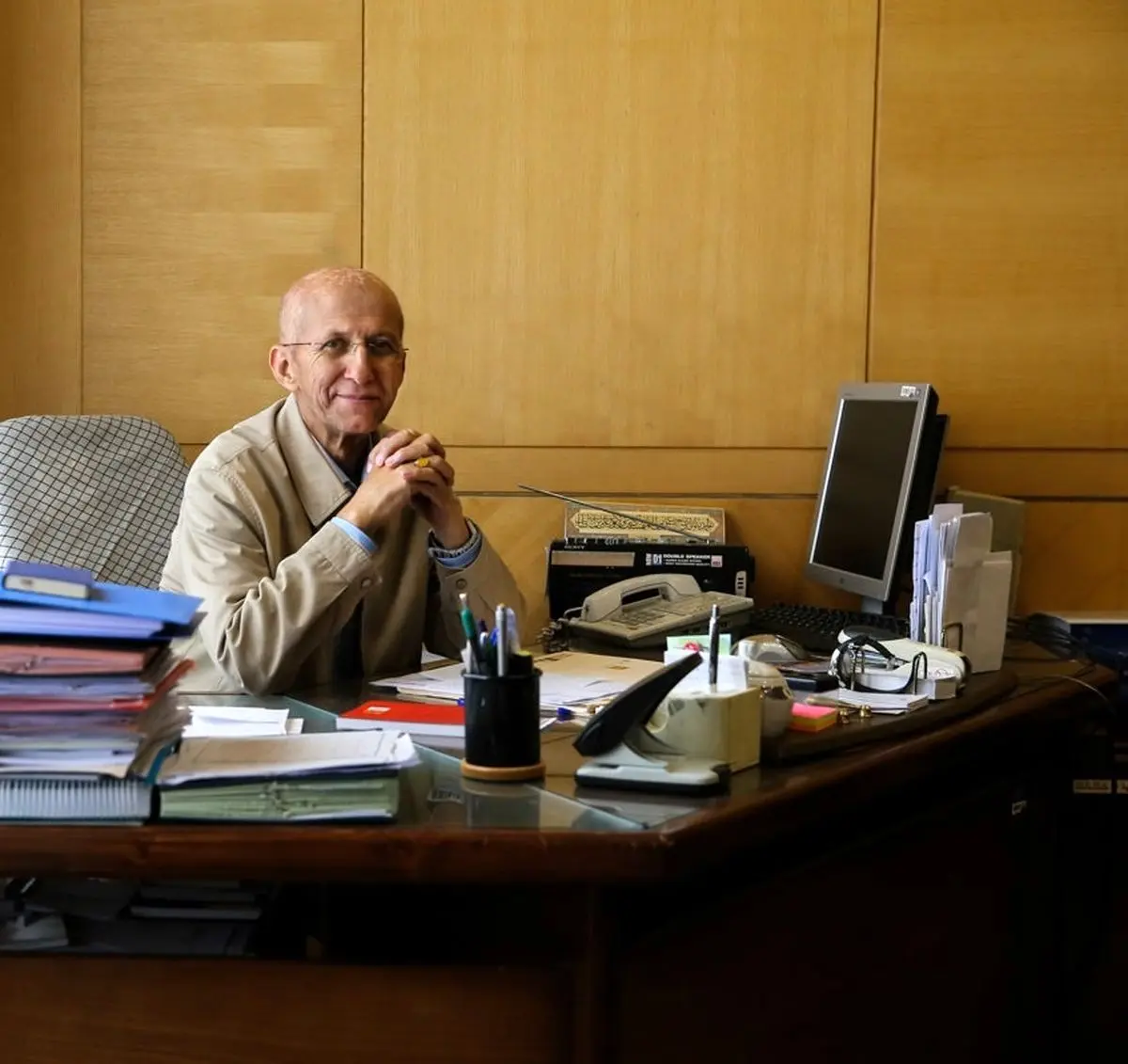 عضو جبهه پایداری: اصولگرایان به لیست مشترک نمی‌رسند / برخی اصولگرایان وسط لحاف می‌خوابند که هم این وری باشند هم آن وری