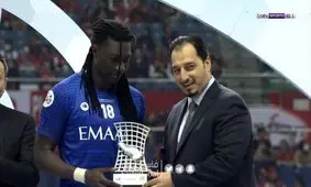 گومیس جایزه‌ها را درو کرد