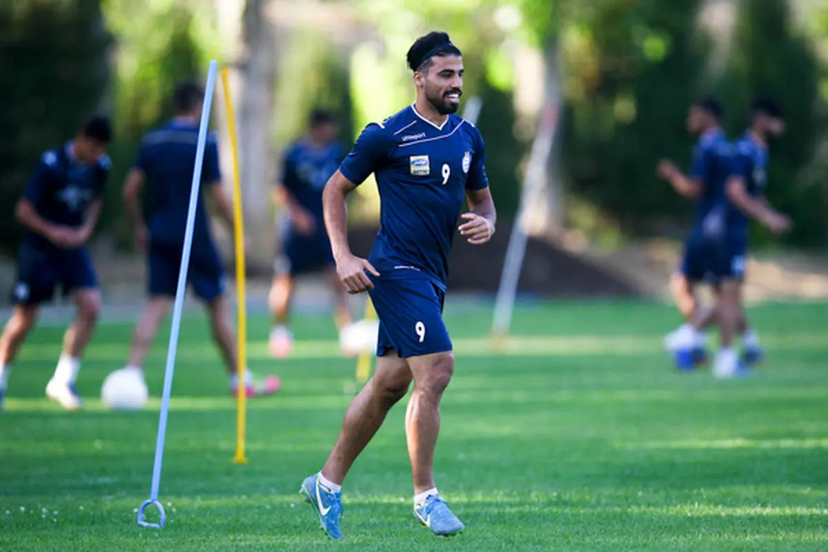 دشتی: جدایی از استقلال؟ فکرش را نکنید!