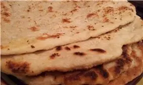 پخت بزرگ‌ترین نان در هندوستان+عکس