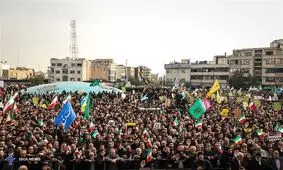 تجمع میدان انقلاب برای حمایت از نظام بود، یا معرکه برای توهین و تخریب؟