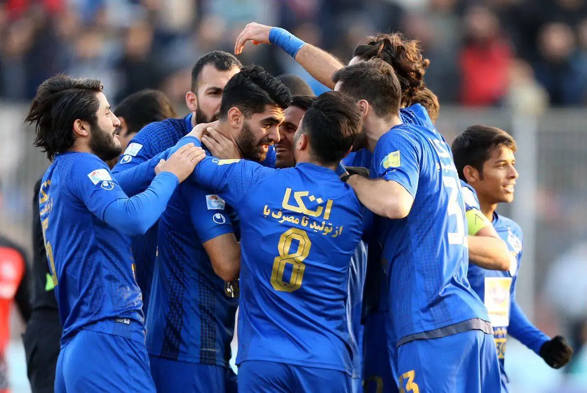 علی کریمی؛ بهترین بازیکن دیدار نساجی و استقلال