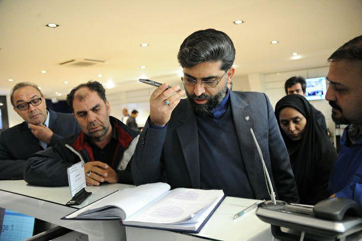 حضور سرزده مدیرعامل ایران خودرو در تعمیرگاه مرکزی