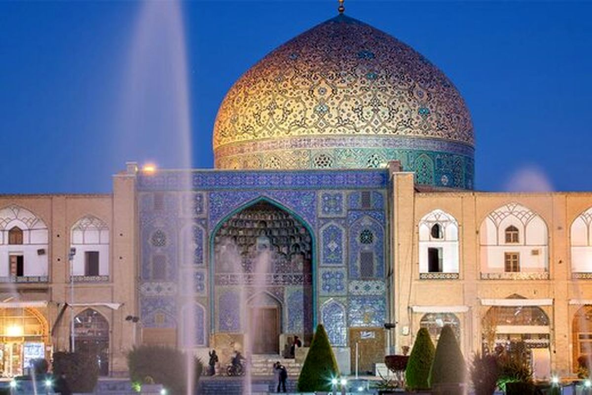 همهچیز درباره مرمت گنبد مسجد شیخ لطفالله/خطابخش: تغییر رنگ در کاشیها نداریم