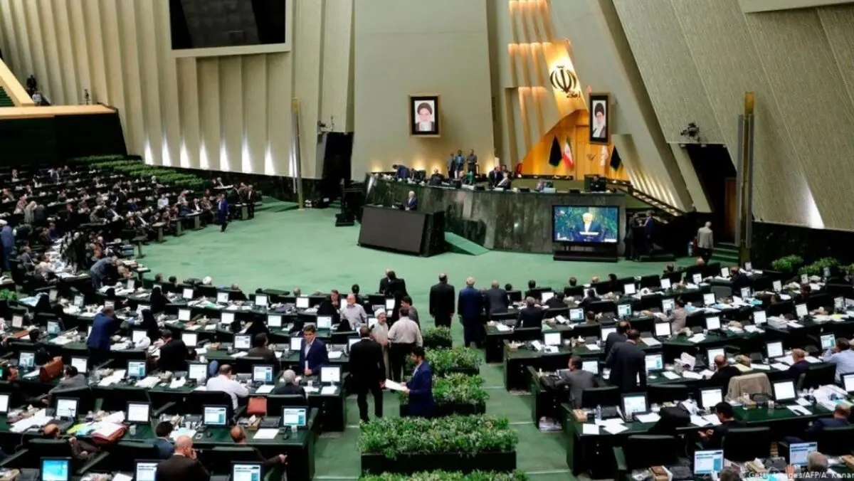 توییت معاون آذری جهرمی: قطع اینترنت فقط با مجوز مجلس باشد