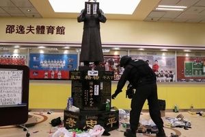 پلیس هنگ‌کنگ وارد دانشگاه تحت محاصره این شهر شد