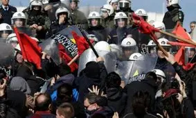 دوراهی بنزین / اقتصاد ایران یونانیزه بشود بهتر است یا ونزوئلائیزه؟