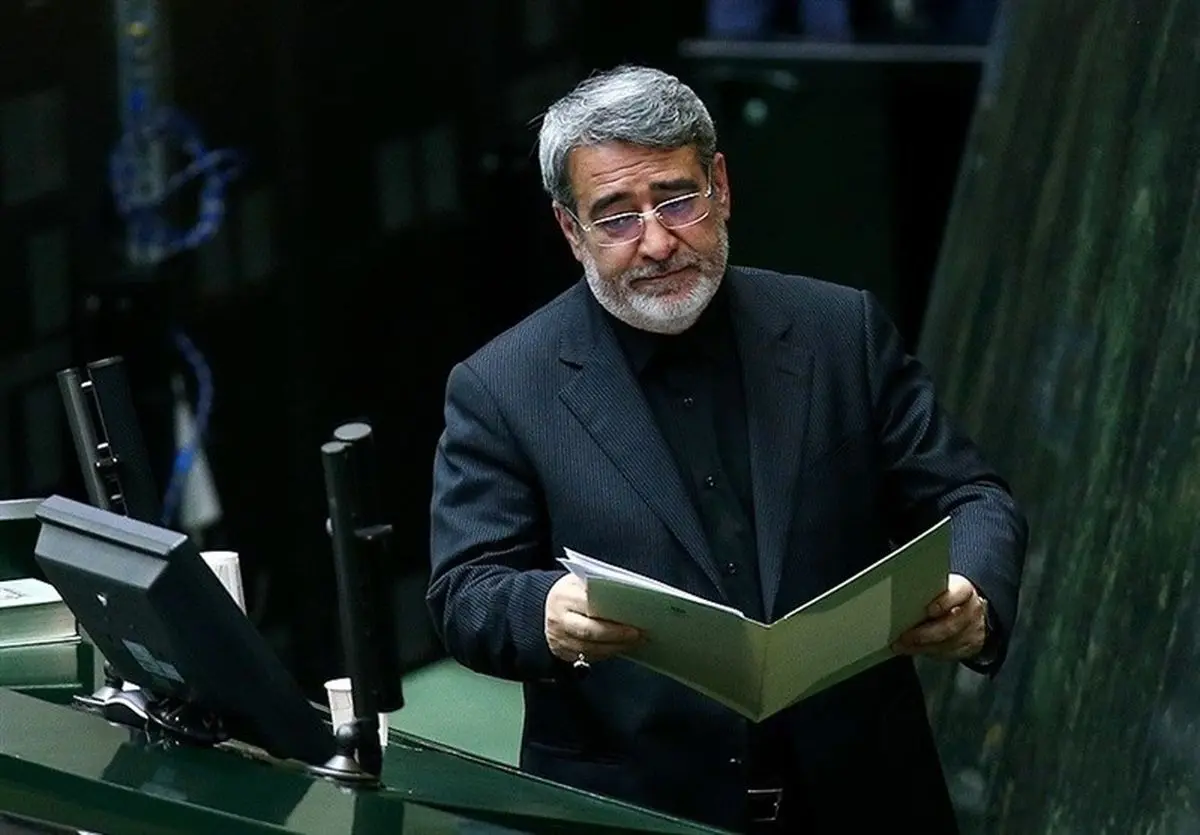 موسوی، عضو فراکسیون امید مجلس: استیضاح وزیر کشور بیش از ۳۴ امضای مصمم دارد / شاه‌کلید اتفاقات اخیر، وزیر کشور است / استیضاح‌کنندگان وزرا هم‌قسم شده‌اند که امضایشان را پس نگیرند