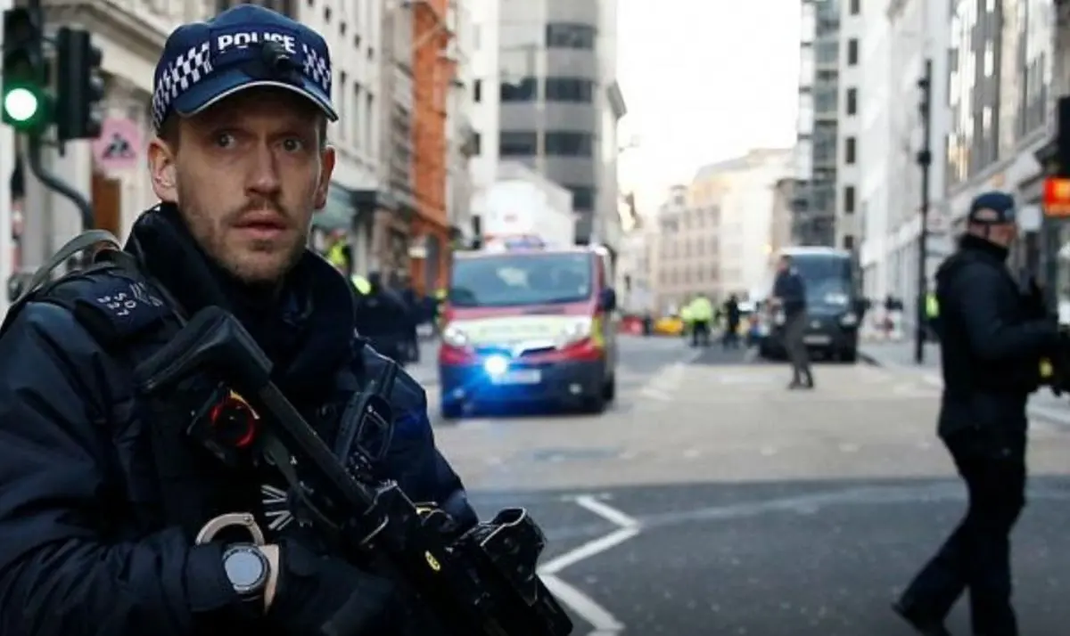 سایه تروریسم بر سر اروپا / حمله با چاقو در بریتانیا و هلند