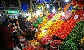 گرانی بنزین تاثیری در بازار محصولات میوه و تره بار ندارد/کاهش قیمت گوجه فرنگی ظرف ۱۰ روز آینده