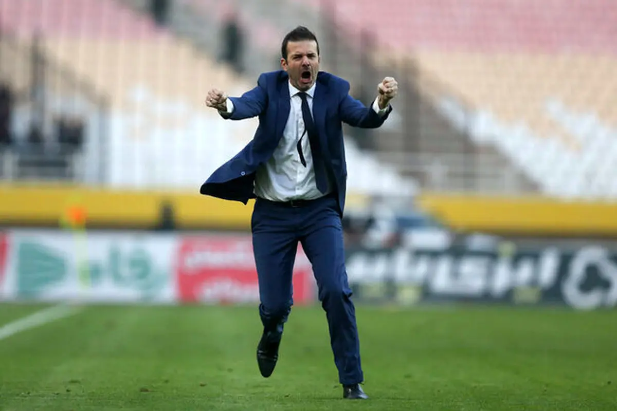 استراماچونی: ۵۰ هزار نفر پنالتی استقلال را دیدند به جز داور!