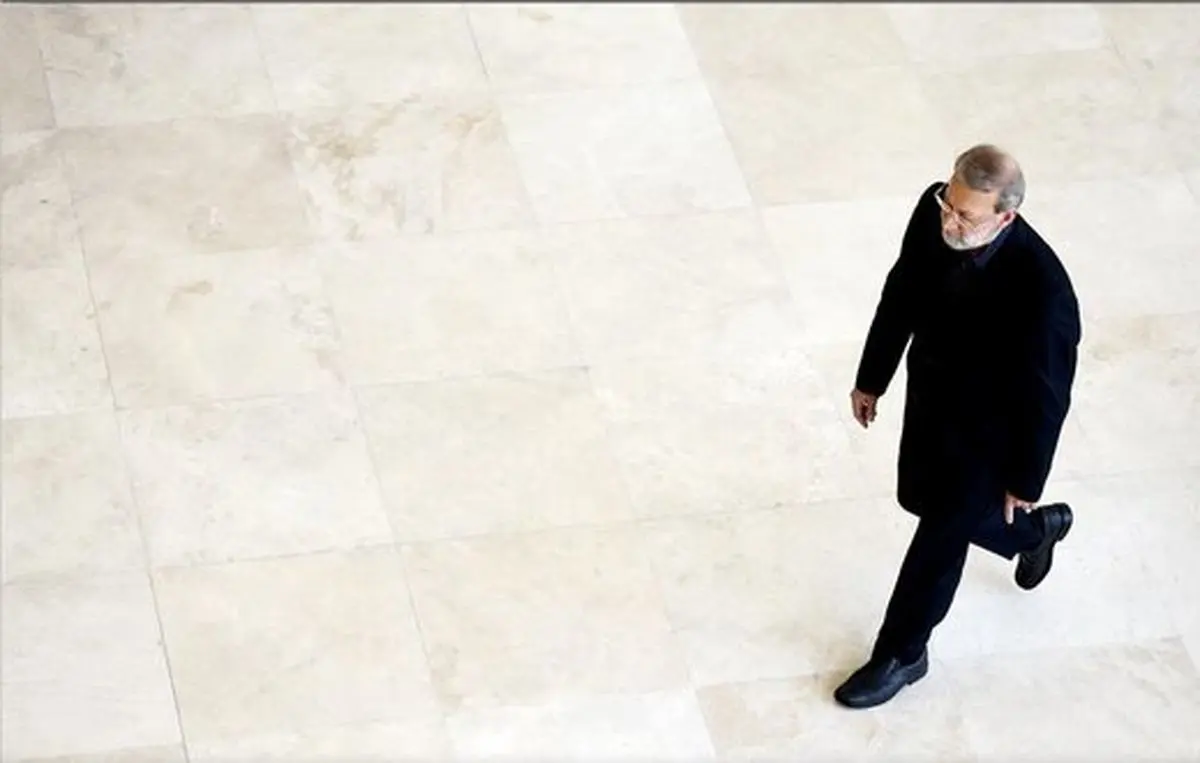 تندروهای اصولگرا در «برزخ» آمدن - نیامدن علی لاریجانی