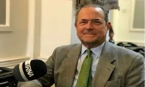 سفیر پیشین انگلیس: لغو تحریم‌های نفتی آمریکا بهترین راه نجات برجام است