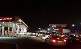 پمپ بنزین در خمینی‌شهر آتش زده شد؟ + فیلم