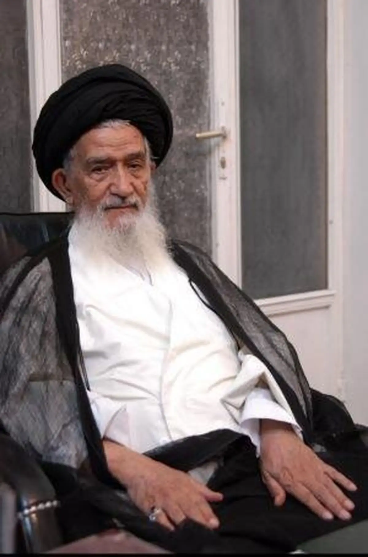 آیت الله علم الهدی در بیمارستان بستری شد