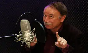 مبنای تلویزیون ساخت سریال‌های غمگین است/ راز توفیق طنزهای عطاران