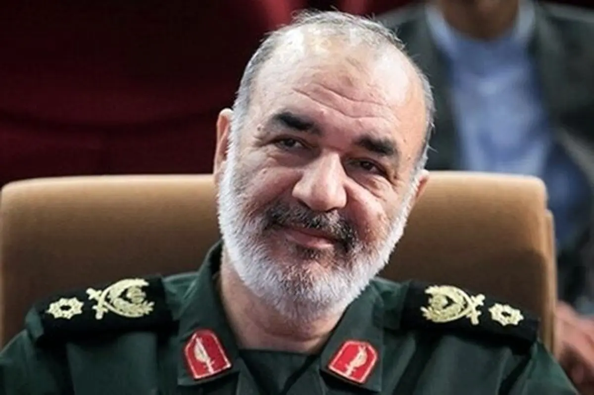 فرمانده کل سپاه: آنها که بیش از حد کارتن خواب دارند نمی‌توانند برای ما گره گشایی کنند/رزق ما دست تحریم‌کنندگان نیست