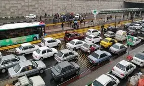 اعتراضات پراکنده در تهران | خالی کردن بار سنگ میان معترضین