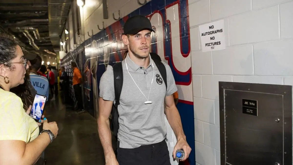 گرت بیل پاسخ اسطوره رئال را داد