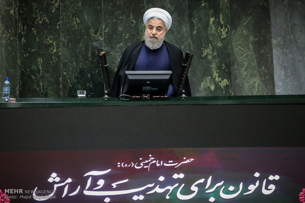 متن کامل سوال نمایندگان از رئیسجمهور درباره افزایش قیمت بنزین