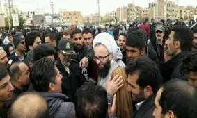 امام جمعه پرند در جمع معترضان+عکس