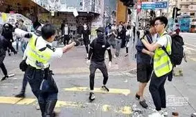درگیری پلیس با دانشجویان در آخرین دانشکده تحت کنترل معترضان