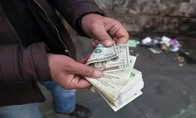 قیمت دلار، سه روز پس از افزایش قیمت بنزین: ۱۲ هزار و ۳۰۰ تومان