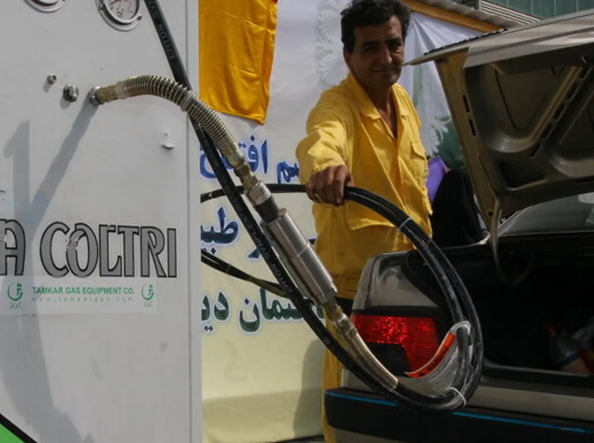 انجمن سی.ان.جی: شرایط دوگانه‌سوز کردن خودروها تسهیل شود