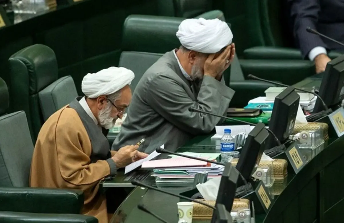 پشت پرده اعتراض نمایندگان به تضعیف جایگاه مجلس / اهداف انتخاباتی انگیزه اصلی است؟